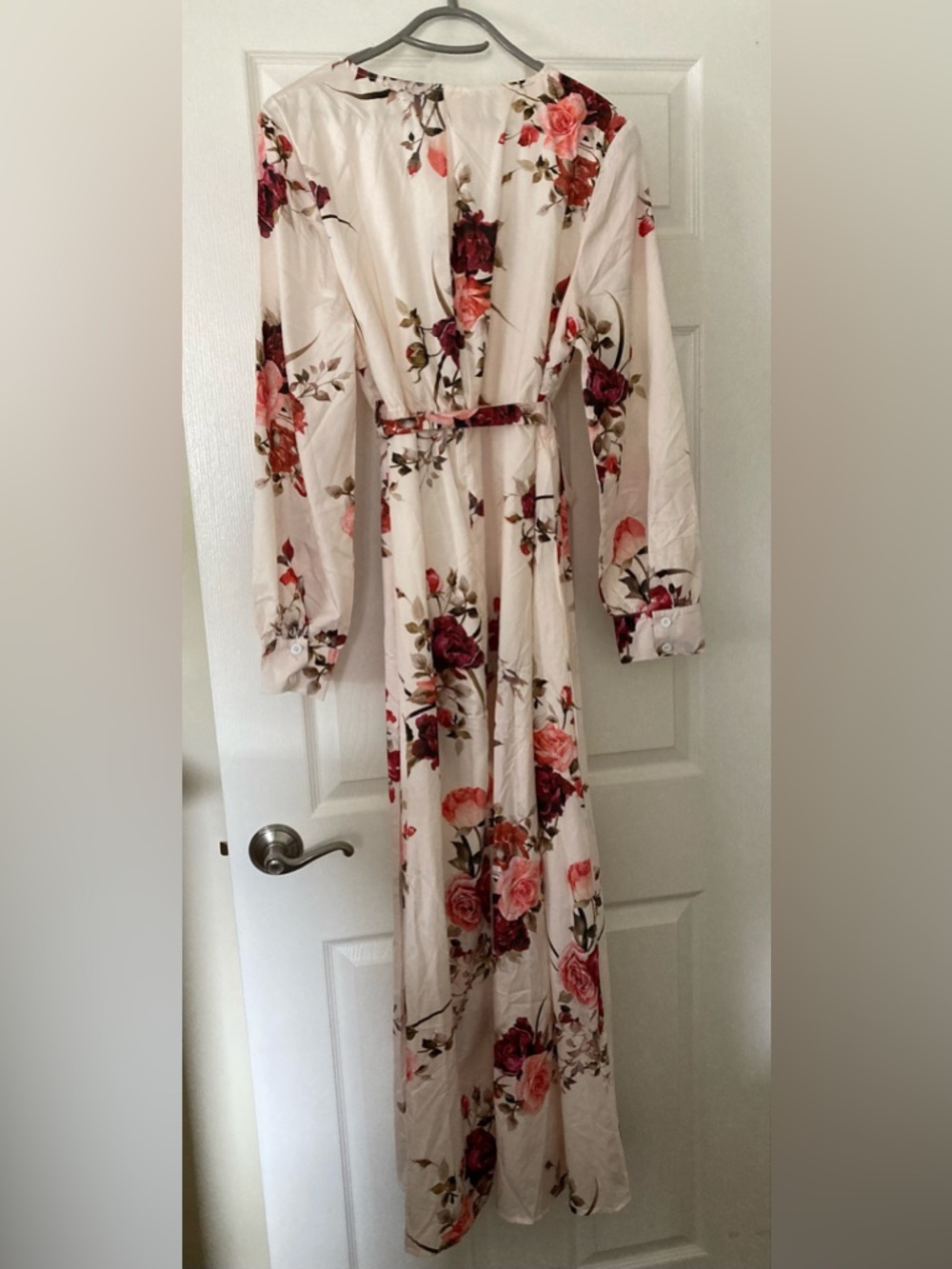 Curvedream ivory long sleeve floral maxi v-neck dress, size XL, fits like L - Picture 4 of 10